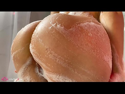 ❤️ Brunette onanerar fittan med vibrator till intensiv orgasm i duschen ️ Porno fb at us ❌